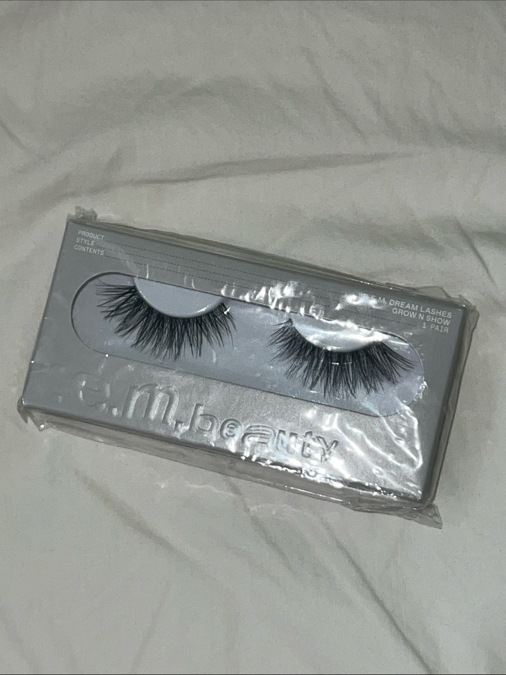 R.E.M Beauty False Eyelashes – Grow N Show